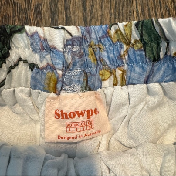 showpo Amalie The Label Estella Relaxed Shorts size 2 - Picture 3 of 6